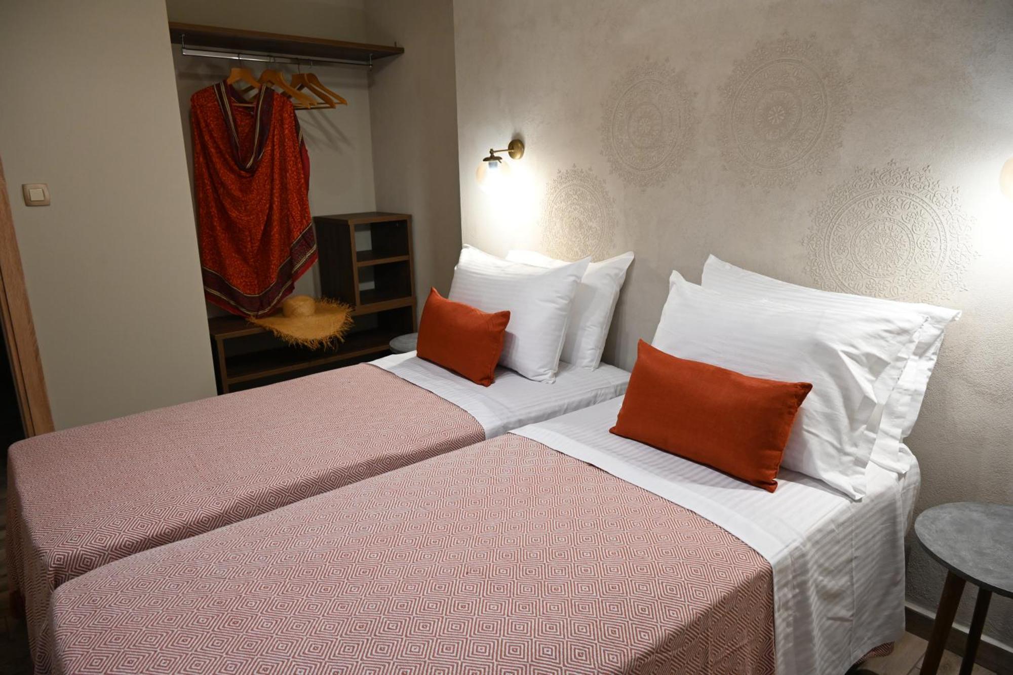 Vivis Hub Aparthotel Argostoli  Exterior photo