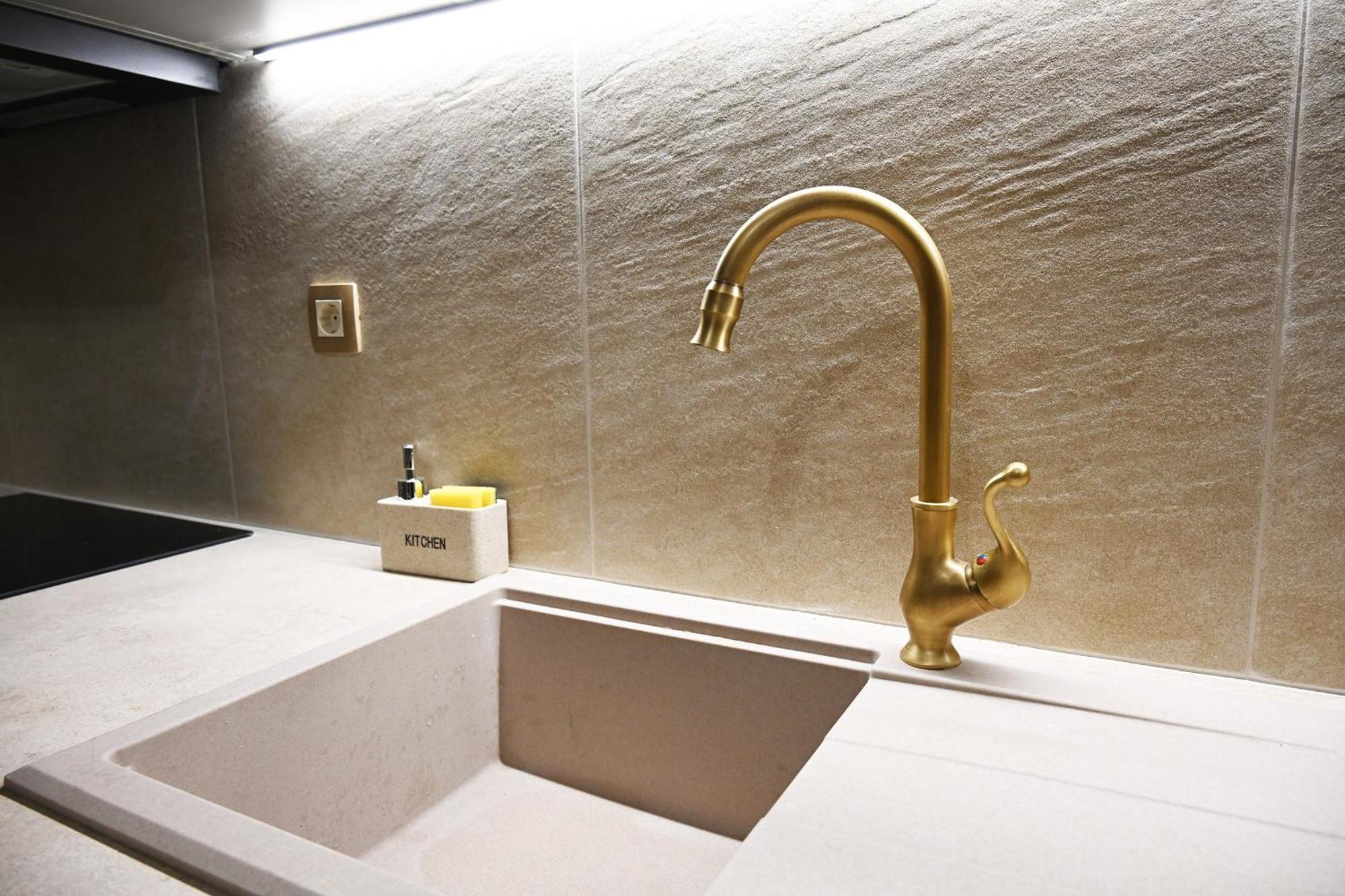 Vivis Hub Aparthotel Argostoli  Exterior photo